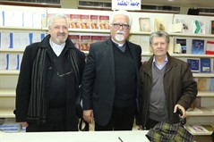 توقيع  كتاب بعنوان : للمسيح والرسالة.... ولبنان للخوري إسكندر الهاشم  