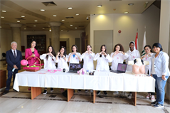 حملة توعية وفحوصات للكشف المبكر عن سرطان الثدي