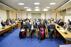 البابا فرنسيس المشرّع في جامعة الحكمة بمشاركة جامعة اللاتران الحبريّة والجامعة الكاثوليكيّة في باريس